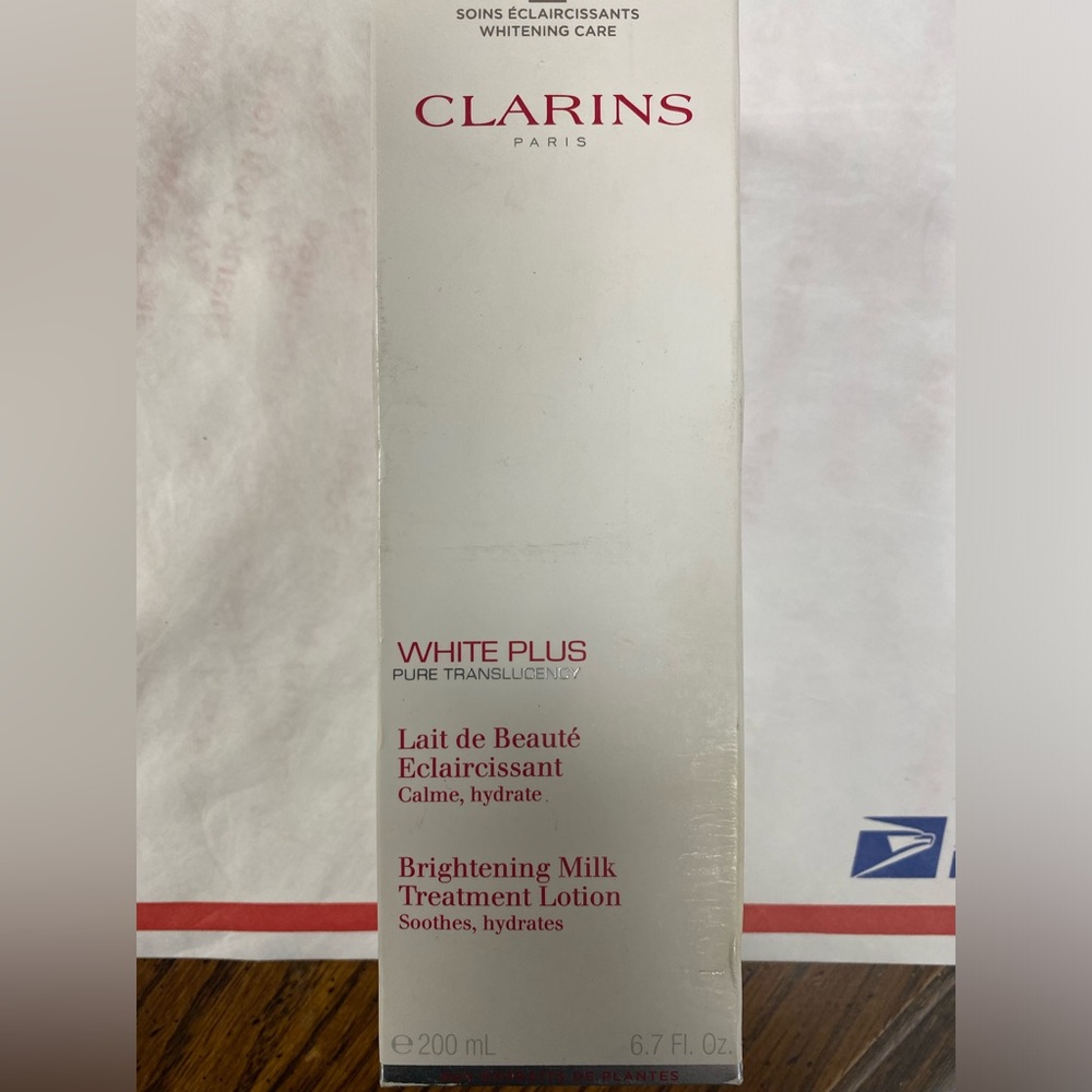 Clarins White Plus Brightening Milk
Treatment Lotion